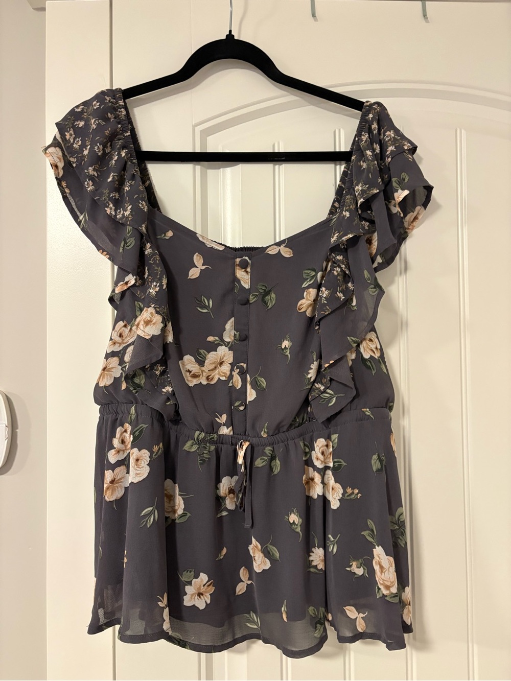 torrid Gray Floral Ruffle Peplum Blouse